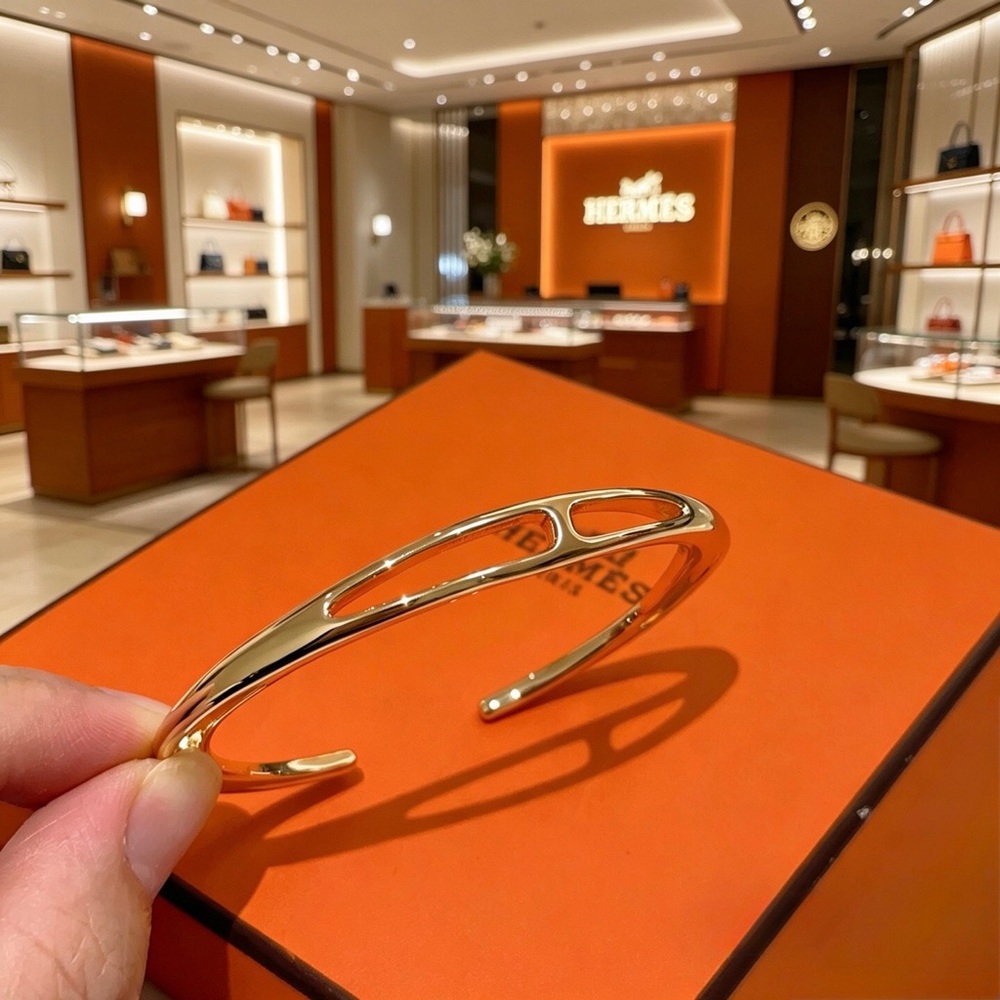 Hermes Gold Openwork Cuff Bracelet - Picture 4 of 9